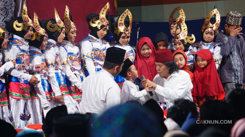 Kalau tak ada pembangunan rohani manusia sejak kanak-kanak, nanti anak-anak itu kalau sudah besar atau dewasa akan bikin repot.